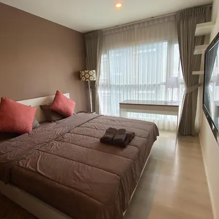 Cosy 2 Bedroom Condo On Sukhumvit, Bts Phra Khanong