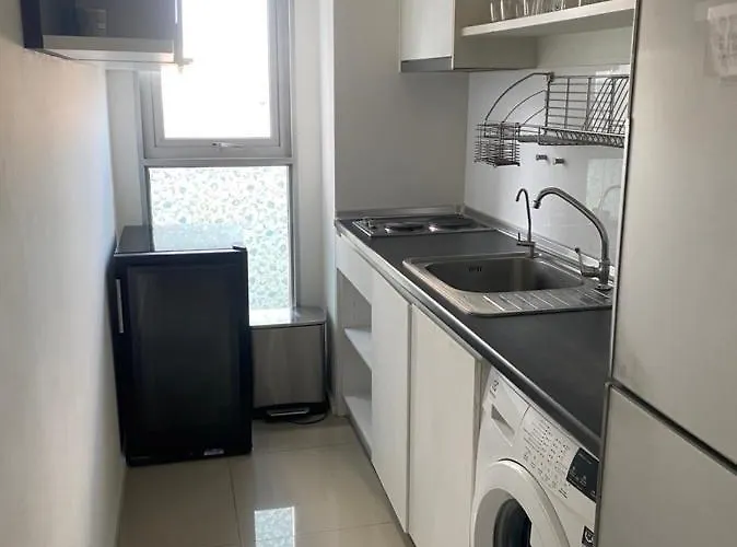 Cosy 2 Bedroom On Sukhumvit, Bts Phra Khanong