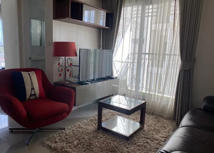Cosy 2 Bedroom On Sukhumvit, Bts Phra Khanong