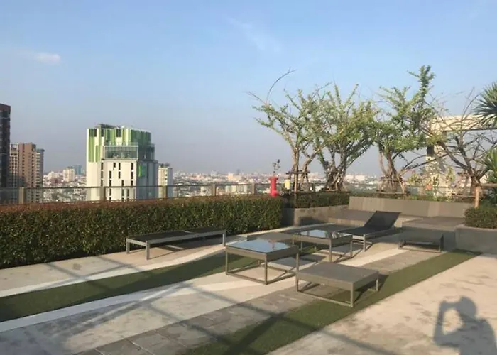 Cosy 2 Bedroom On Sukhumvit, Bts Phra Khanong