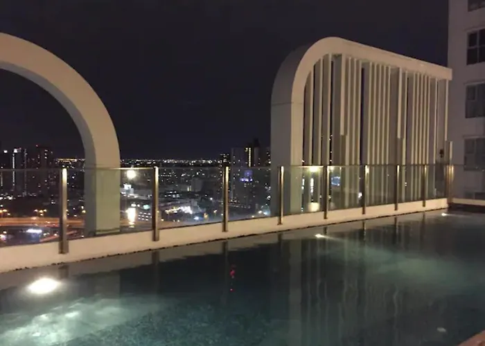 Cosy 2 Bedroom On Sukhumvit, Bts Phra Khanong